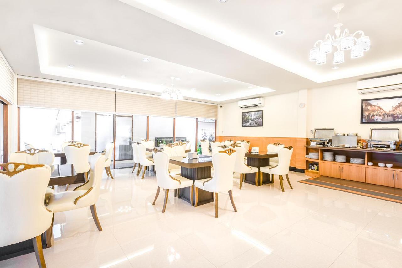 Au Place Hotel Loei Extérieur photo