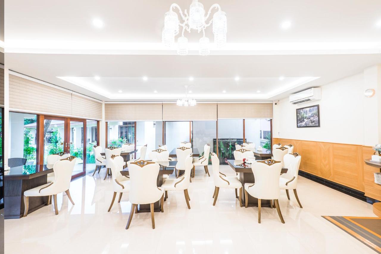 Au Place Hotel Loei Extérieur photo