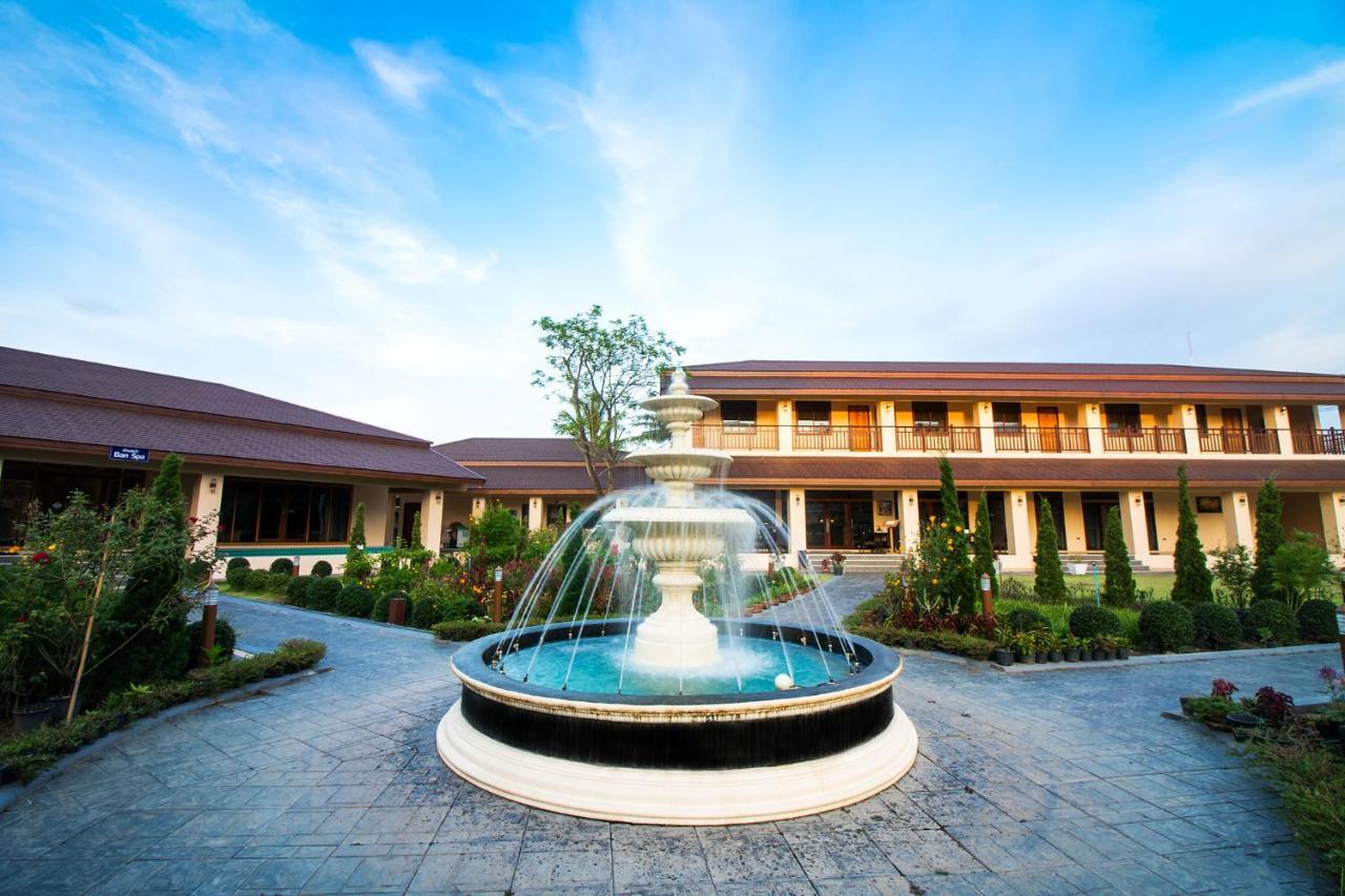 Au Place Hotel Loei Extérieur photo